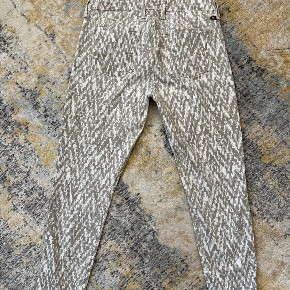 Lucky Brand Sofia Capri Patterned Pants - image 4